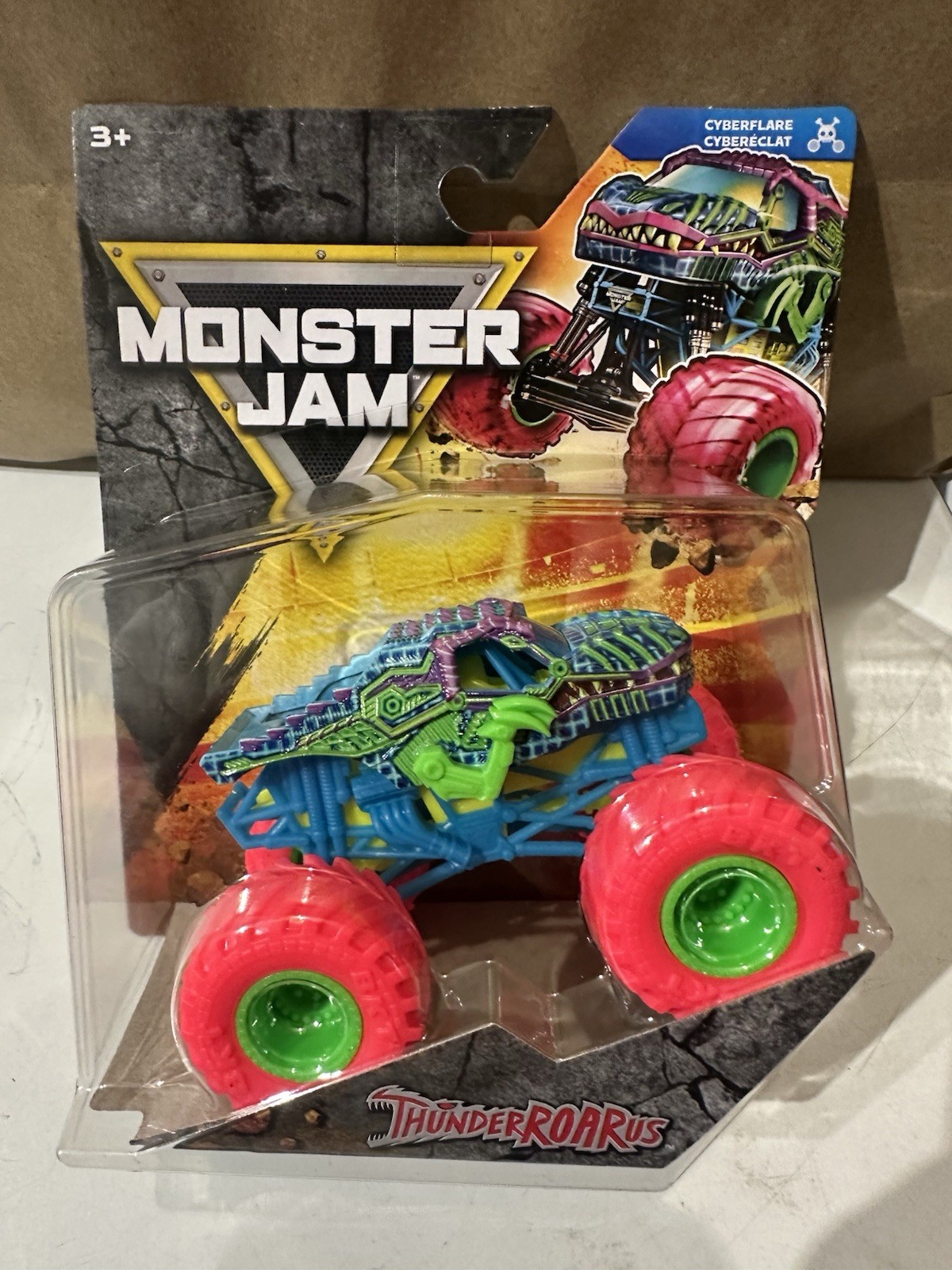 Spin Master Monster Jam Series 46 Thunderoarus Cyberflare