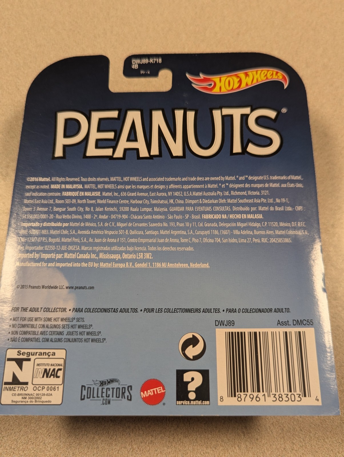HOT WHEELS 1:64 PEANUTS REAL RIDERS SNOOPY