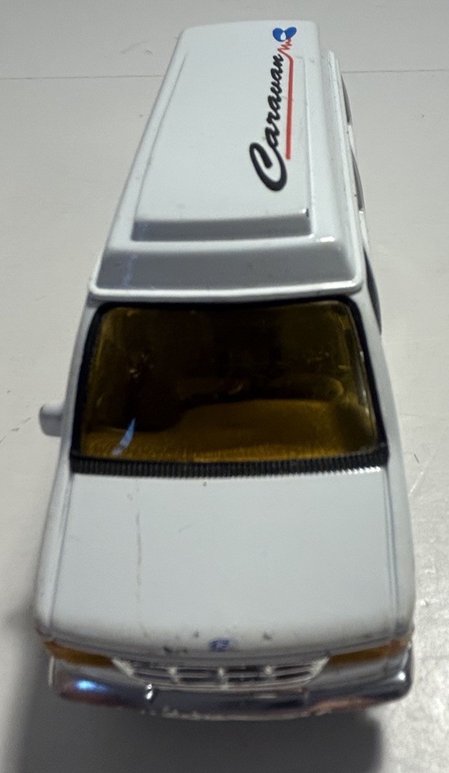 Tin Toys NEW Ford Econoline Van E-350 V8 Caravan 1:43 Diecast White
