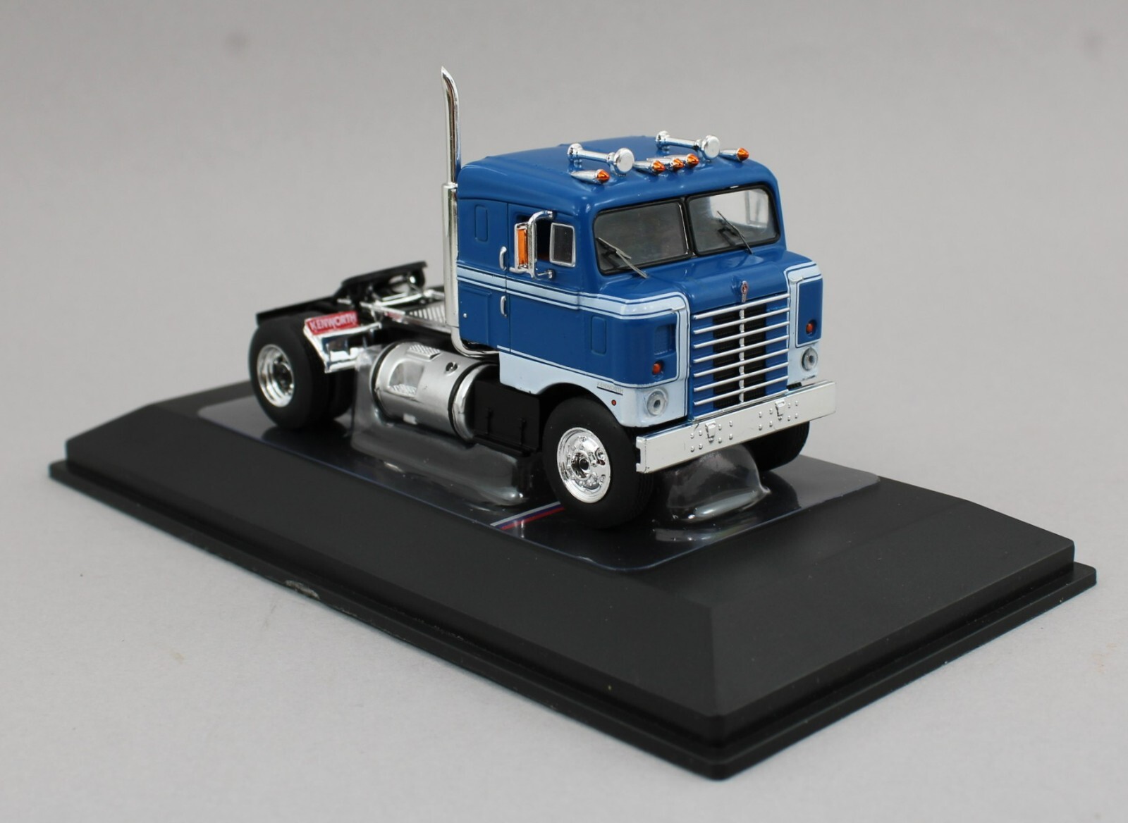 1:64 IXO Models *BLUE & WHITE* 1950 Kenworth Bullnose COE Semi Truck *NIB*
