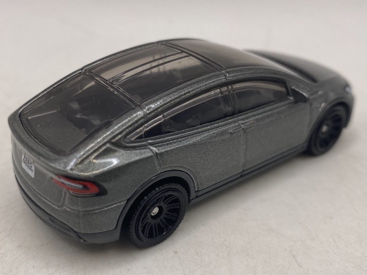 Matchbox tesla Model X HLD77 Diecast