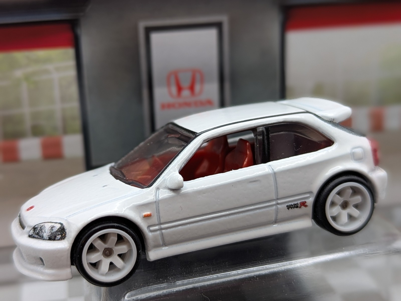 Hot Wheels 1999 HONDA CIVIC TYPE R ☆white ☆Premium Collector Diorama☆loose