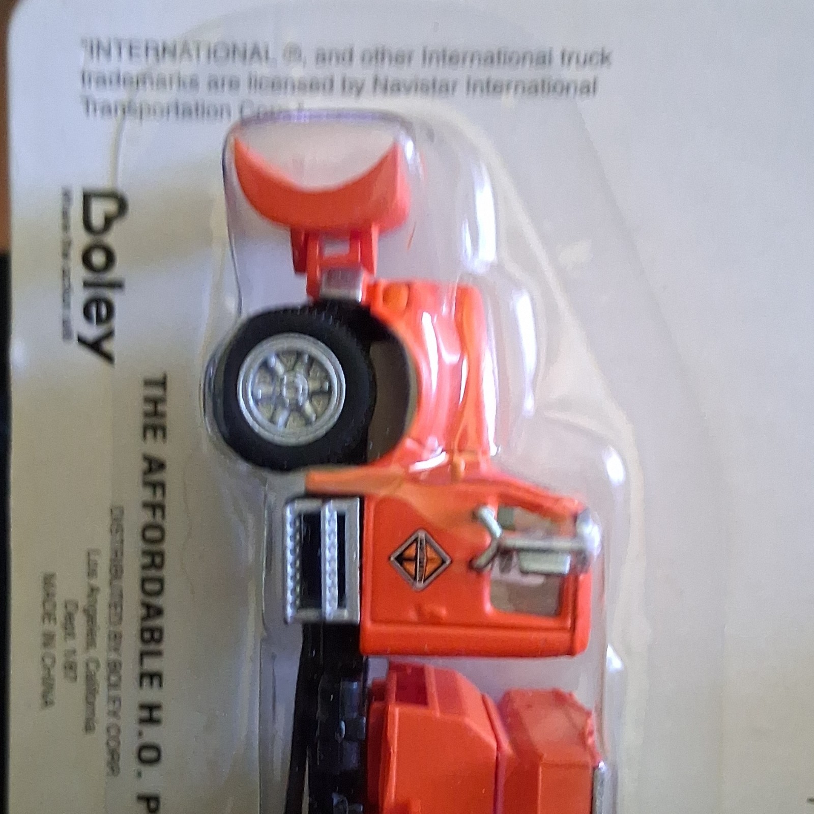 Boley International Truck Official Licensed Diecast/Plastic 1:87 Orange #4014