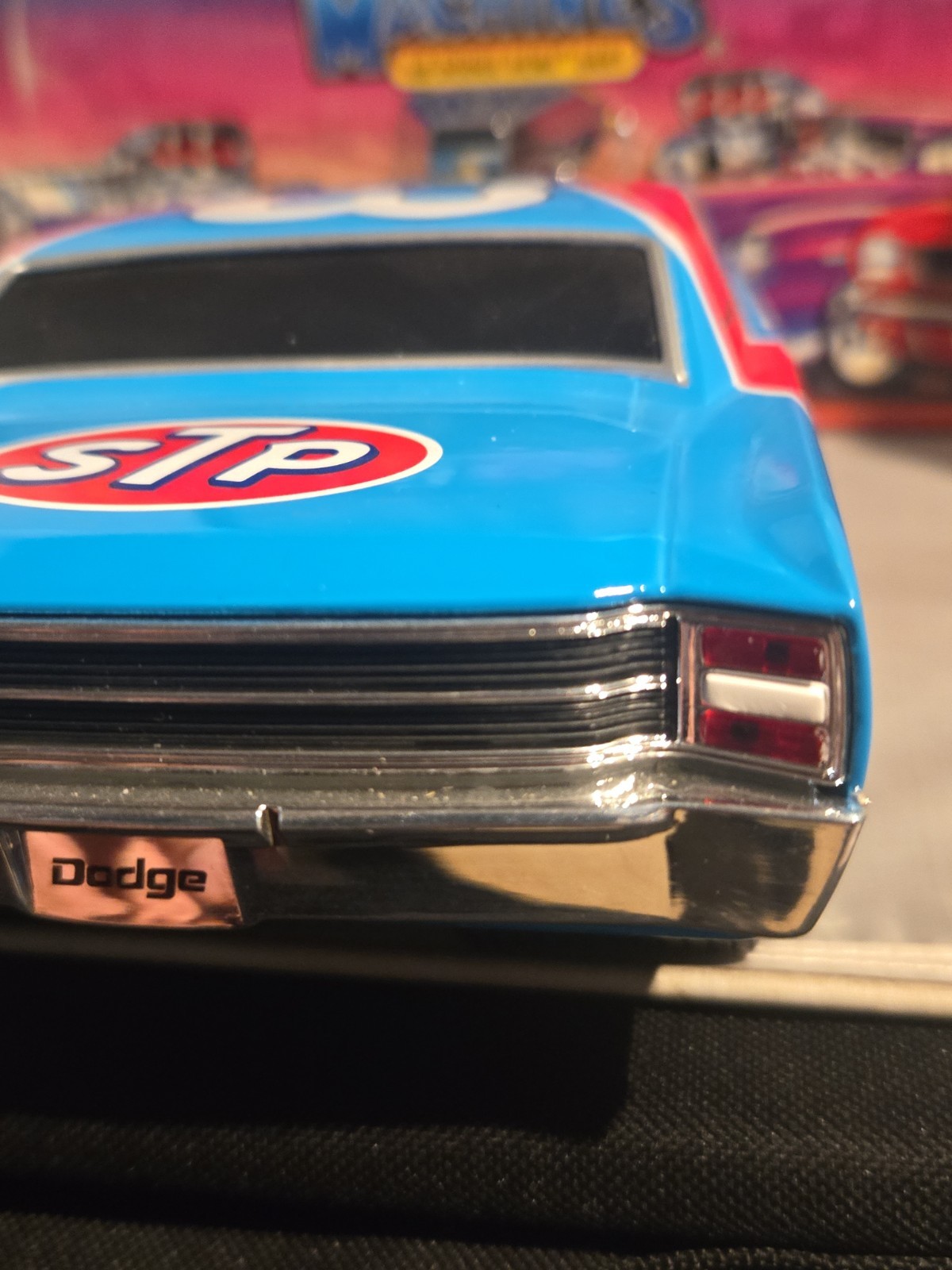 * READ* Muscle Machine Richard Petty #43 STP 1969 Dodge Dart 1:18 Diecast RARE