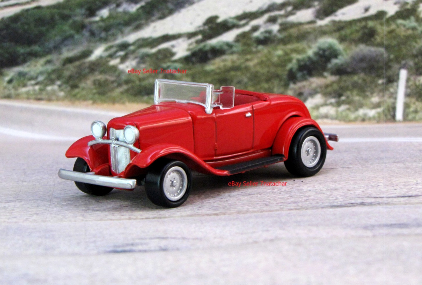 1932 Ford Roadster Flathead V8 Classic Hot Rod Model 1/64 Scale Limited Ed