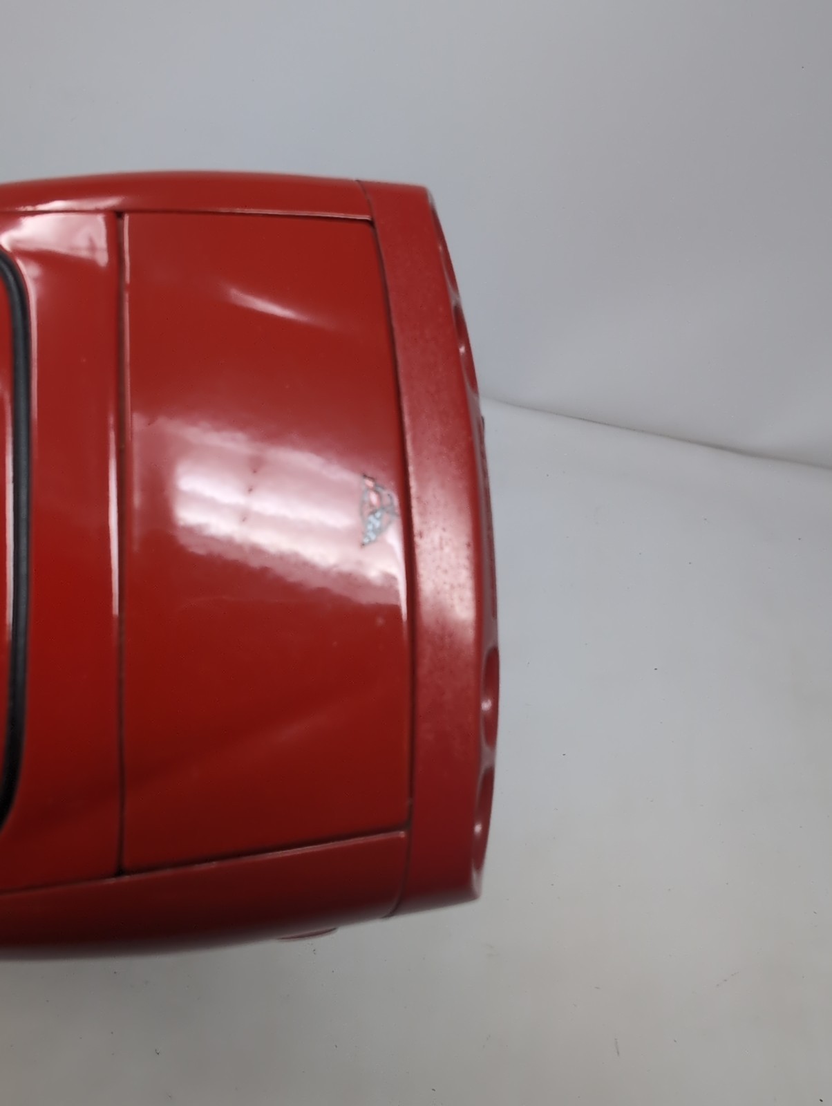 UT Models 1998 Chevrolet Corvette C5 Convertible Red 1:18 Diecast See Descrip.