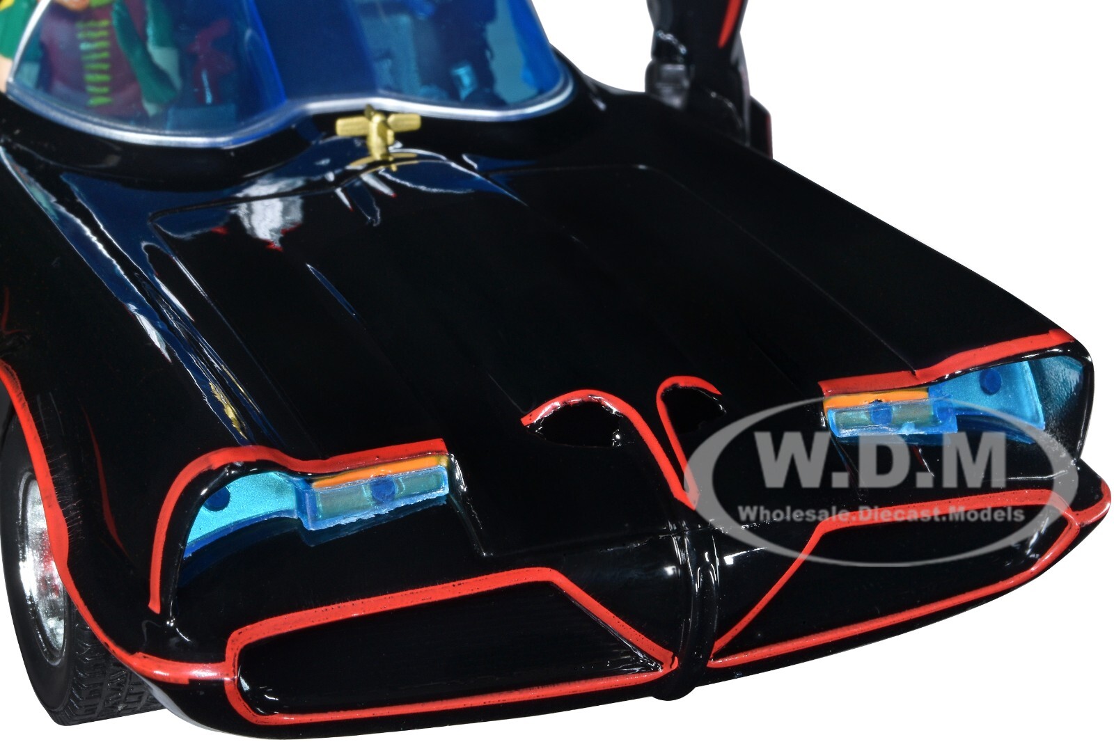 1966 CLASSIC BATMOBILE W/ 4 BATMAN SERIES FIGURES 1/24 DIECAST CAR JADA 33737