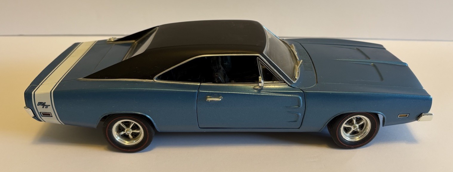 Mattel Hot Wheels 1969 Dodge Charger R/T Blue/Black 1:18 Diecast Car