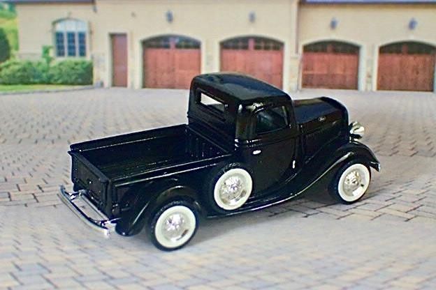 Vintage Motoring 1935 Ford Flathead V8 Step-side Pickup 1/64 Scale Ltd Edition Z