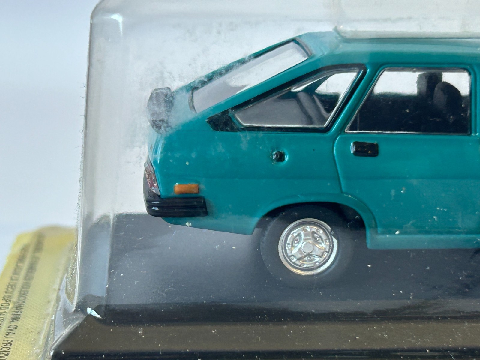Dacia 1320 Romanian Classic Car Model Toy Green Diecast 1:43 Scale DeAgostini