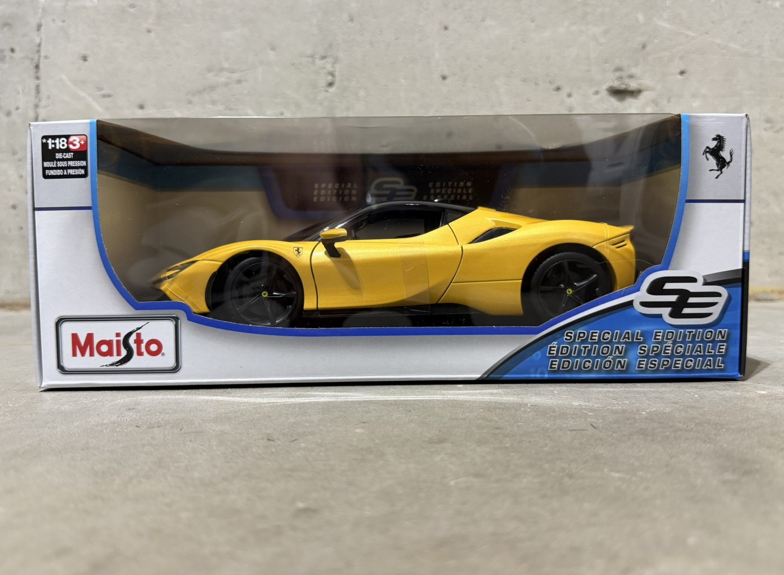 Ferrari SF90 1:18 Maisto Special Edition Diecast Model Car – Yellow