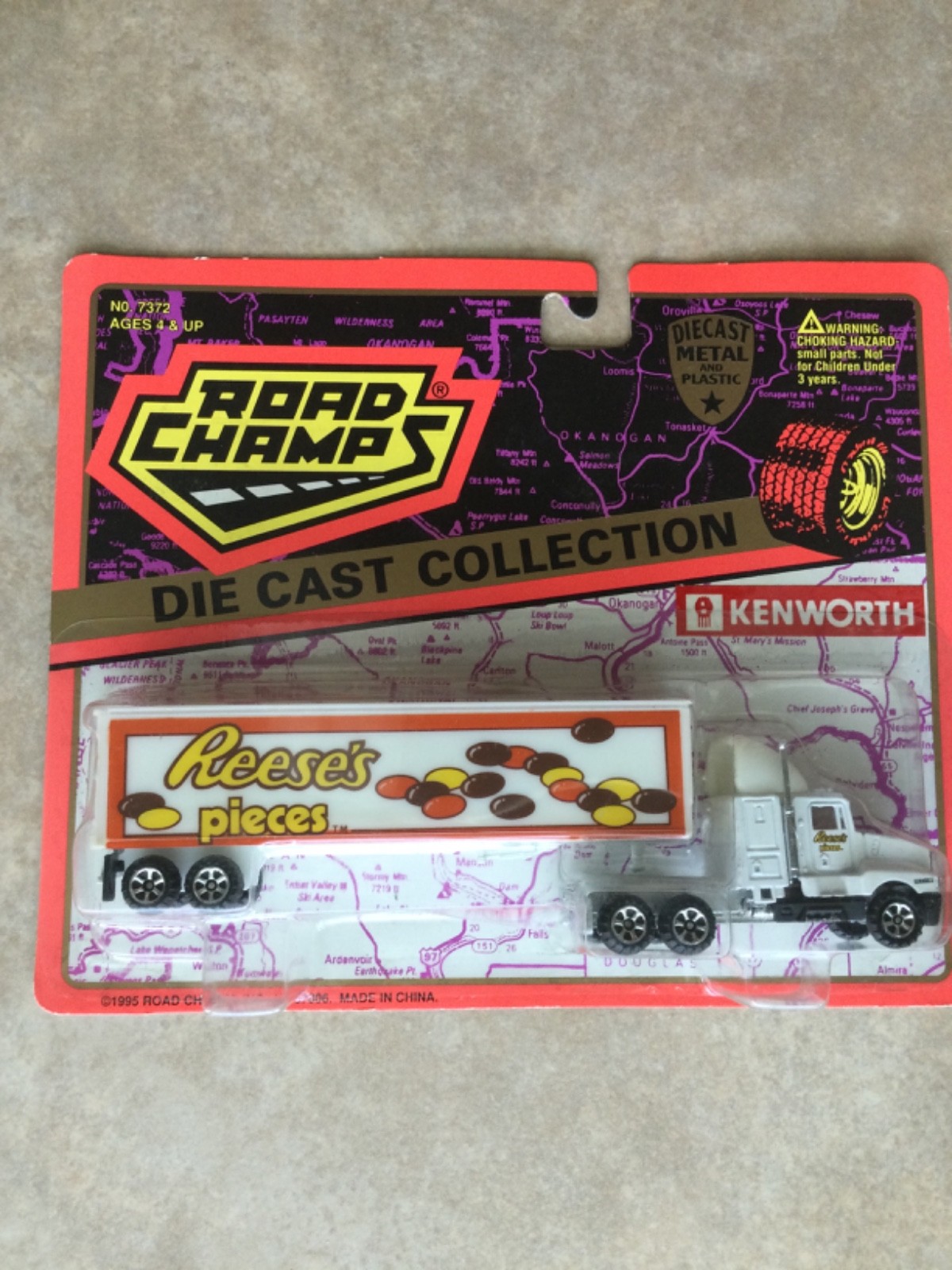 Kenworth 1995 Road Champs Reese’s RigsDie Cast Metal/Plastic #7372 NIB