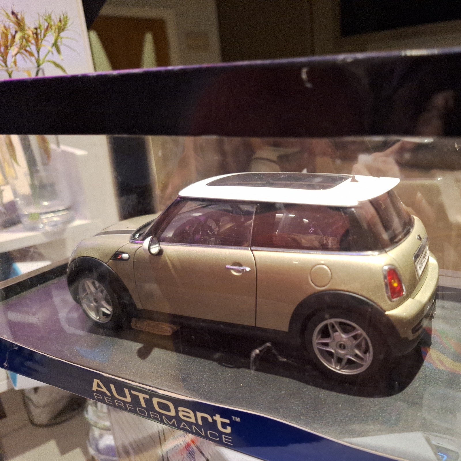 1:18 AUTOart MINI Cooper S 2006 Sparking Silver Metallic/White Roof Model RARE