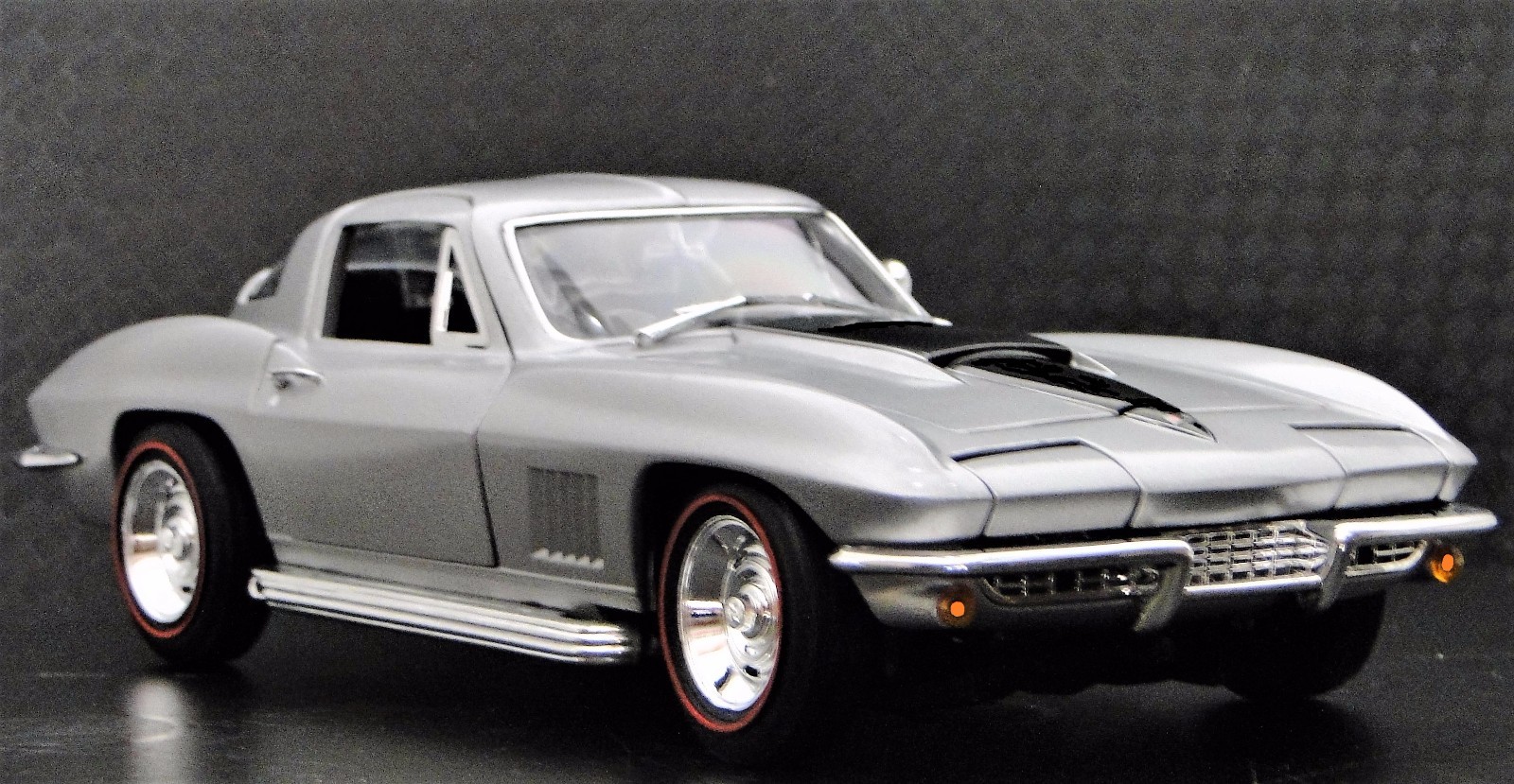 Corvette Chevrolet StingRay Race Car Chevy Classic Hot Rod Metal Promo Model