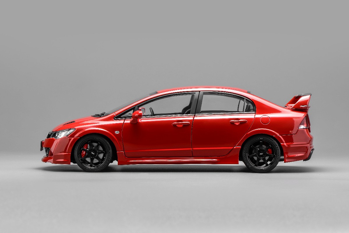 MotorHelix 1/18 Honda Civic Type R FD2 MUGEN RR Model Car Red Toys Gifts Display