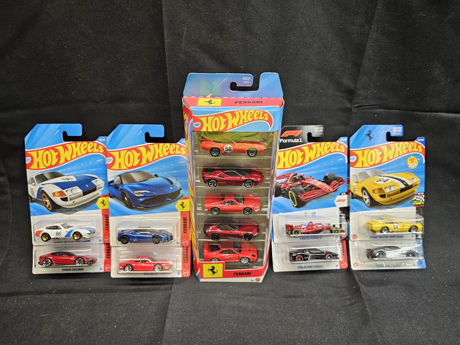 Lot 13 2026 Hot Wheel Ferrari 5 pack + F40, GTB4, 12CILINDRI, DINO, SF90, F1