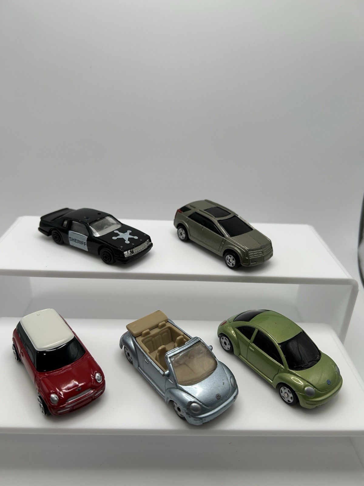 Maisto Diecast LooseLot Of 5 1/64 Cars, Nice Condition With Some Wear. 01