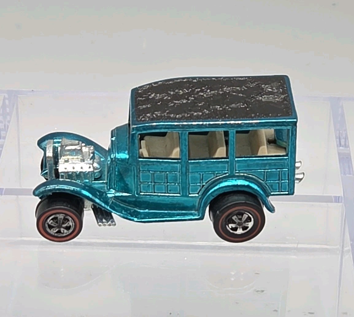 Hot Wheels Redline 1969 Classic Ford Woody US Aqua