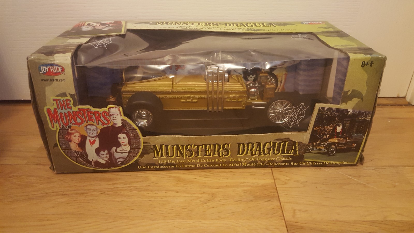 joyride munsters dragula 33266 1/18 diecast movie coffin dragster car boxed
