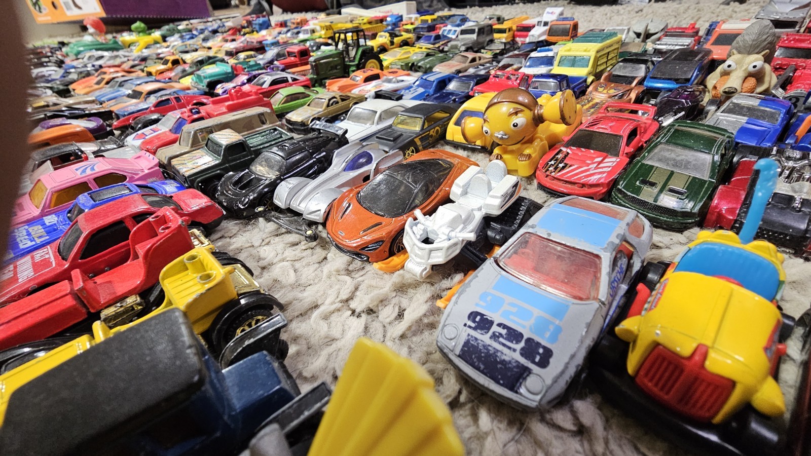 100 Hot Wheels Matchbox Tomica Cars Bulk Lot- Random Mixed Mystery Diecast Used