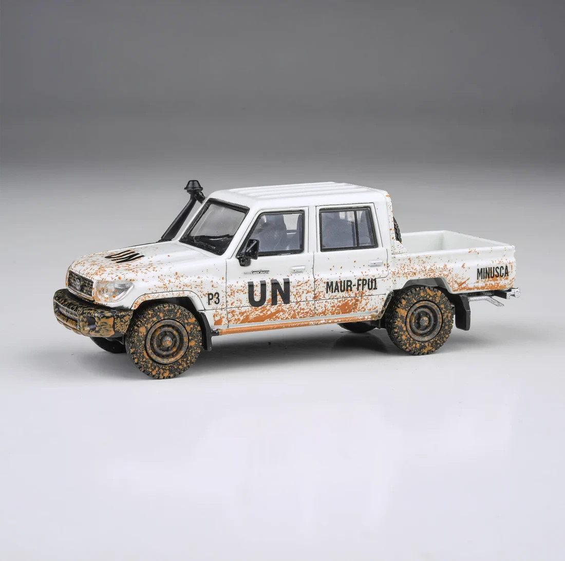 PARA64 2014 Toyota Land Cruiser 79 UN MINUSCA Dusty LHD 1:64