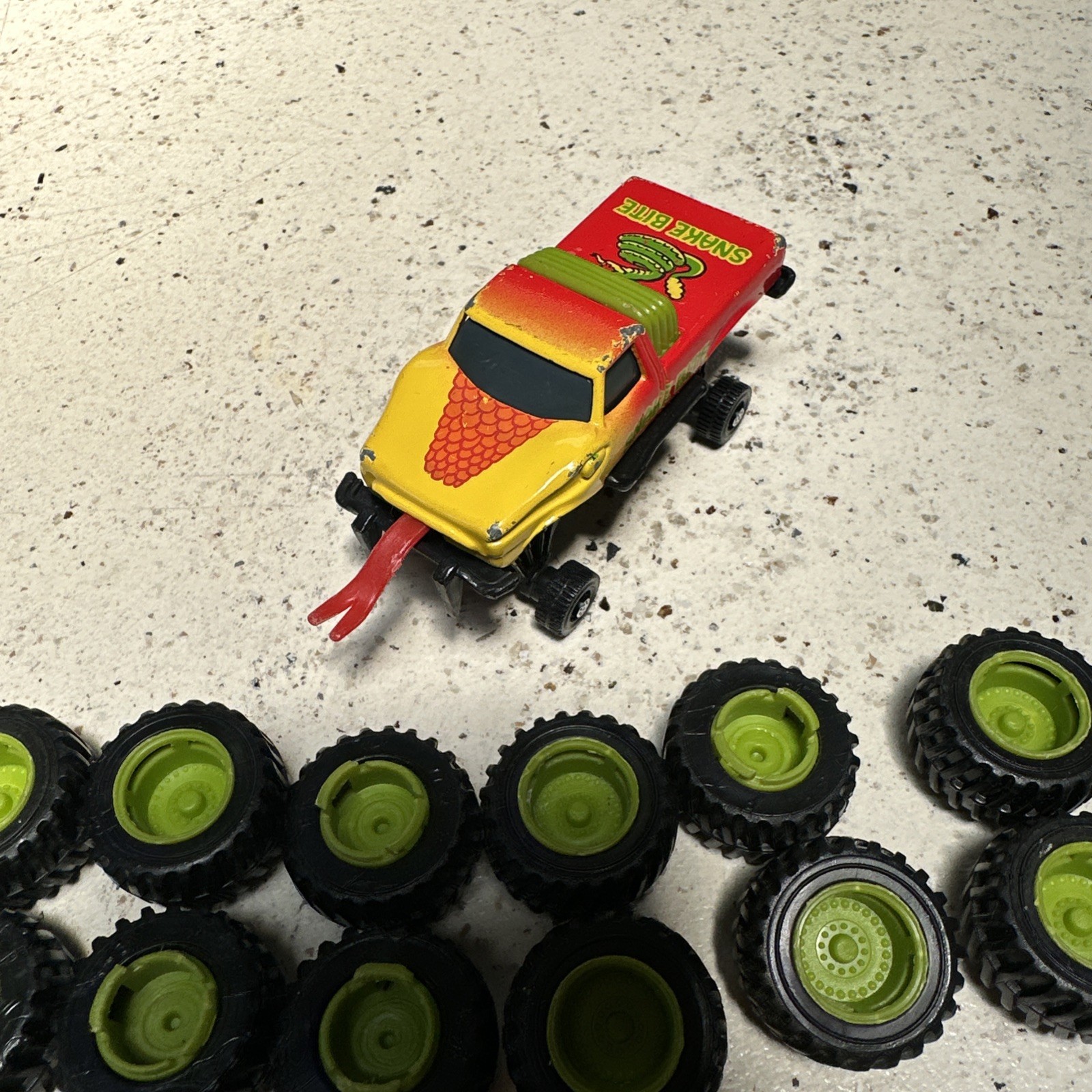 VTG 90s Hot Wheels SNAKE BITE Truck Lot 1990s Toys