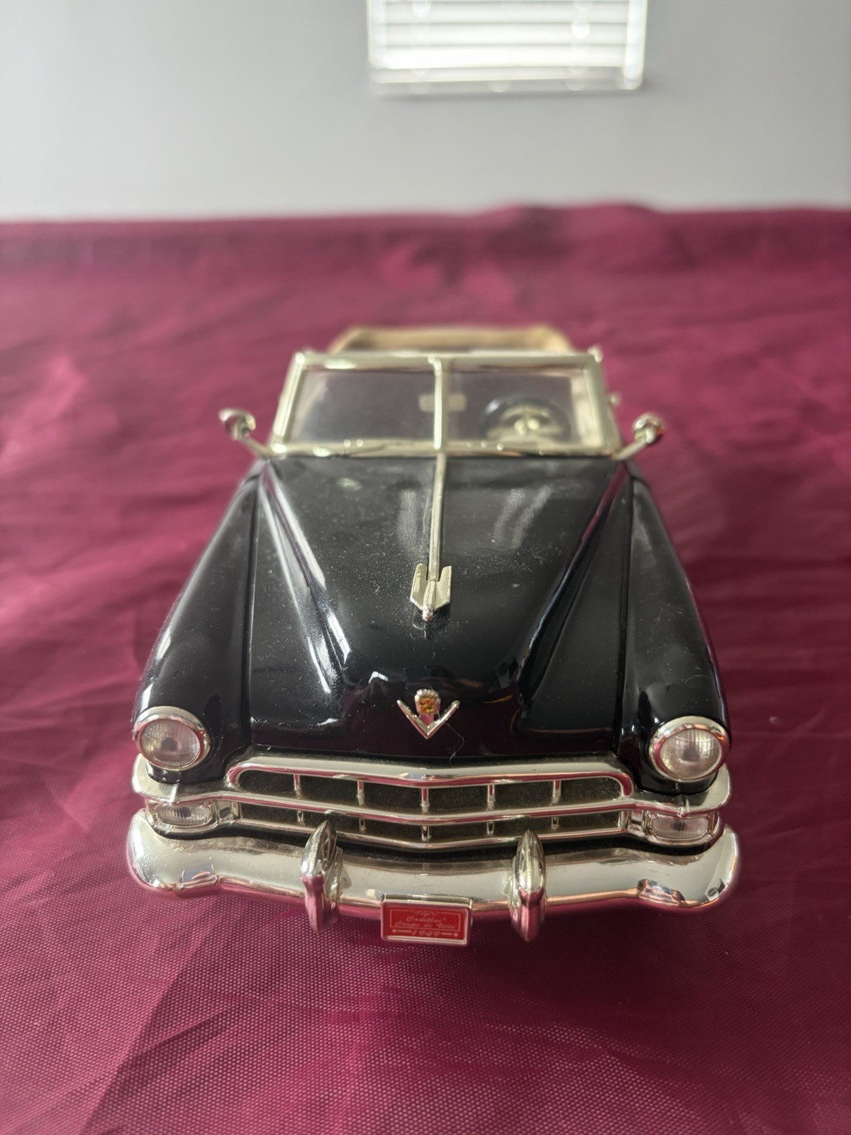 Black/Tan Diecast Convertible Car Model Open-Top Opening Hood Doors 1:18