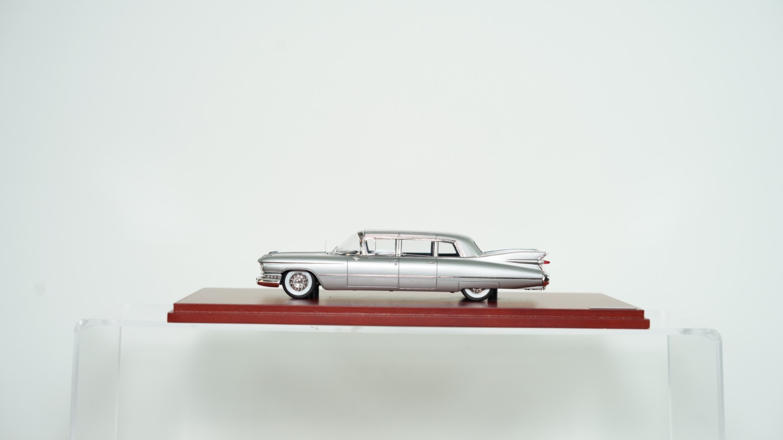 TSM Model 1/43 Diecast 1959 Cadillac Series 75 Limousine No Box B16
