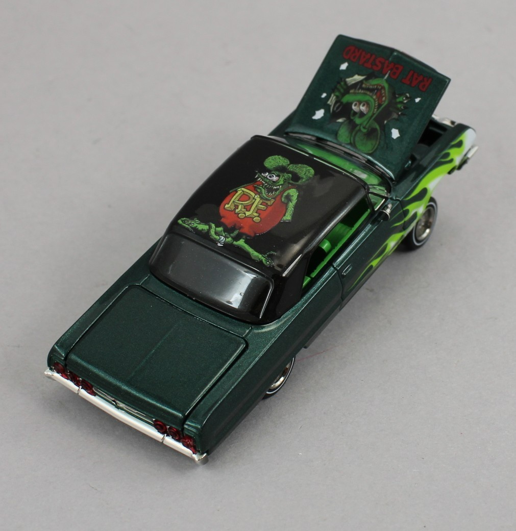 1:64 *FINE WORKS 64* RAT FINK Green w/Flames Chevrolet IMPALA *LOWRIDER* NIB