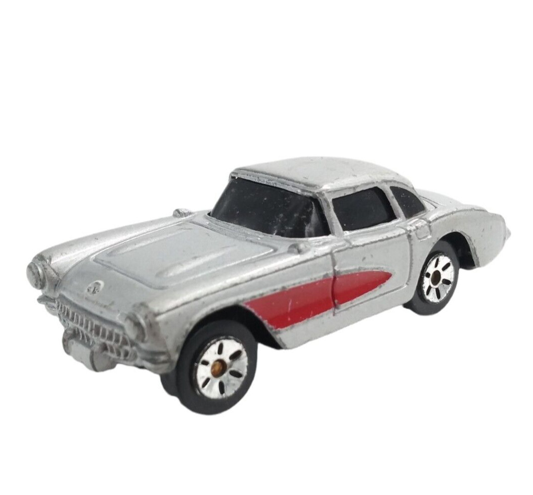 Maisto ’57 Chevy Corvette Silver Diecast Car Hard Top