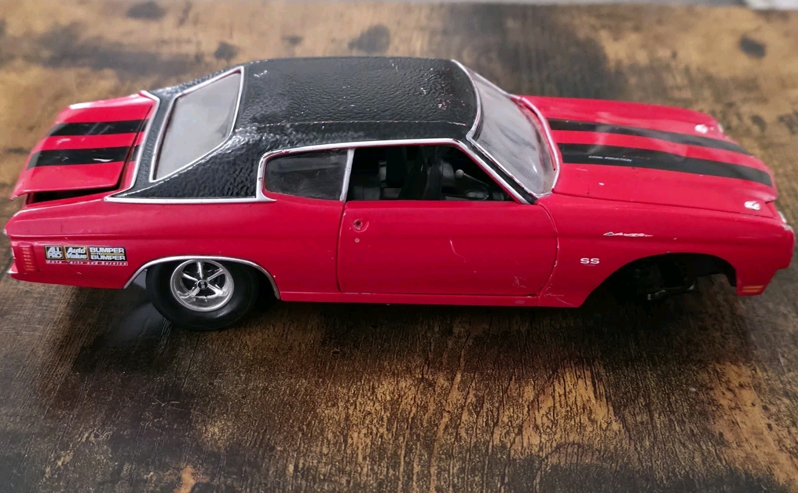 Crown Premiums 1970 Chevelle SS 454 Red/Black 1:24 Diecast Bank GM – Read Descri
