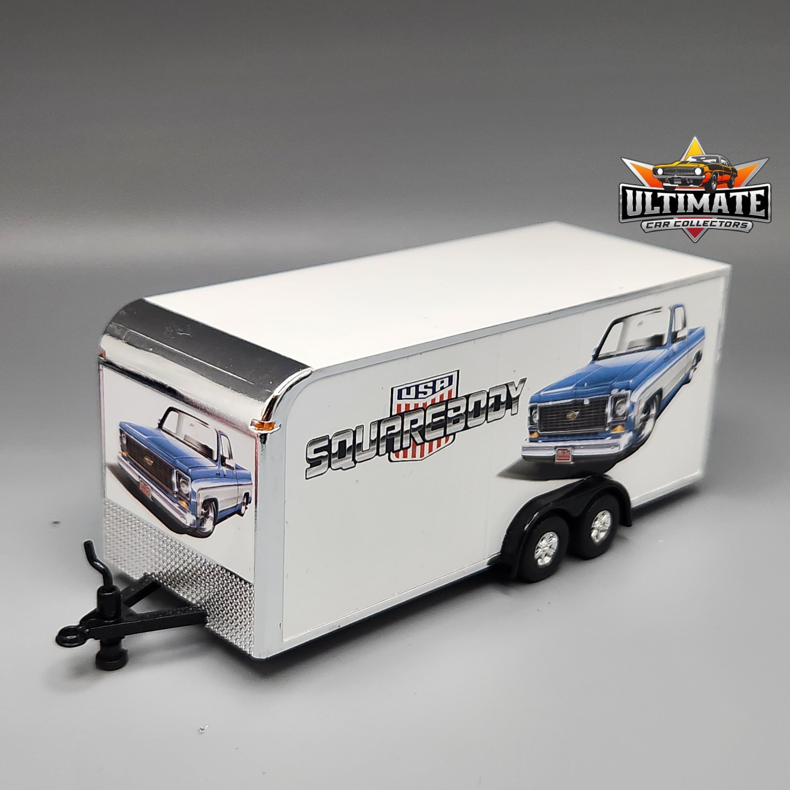 Enclosed car trailer w opening door Collectible 1/64 Scale Collector Car