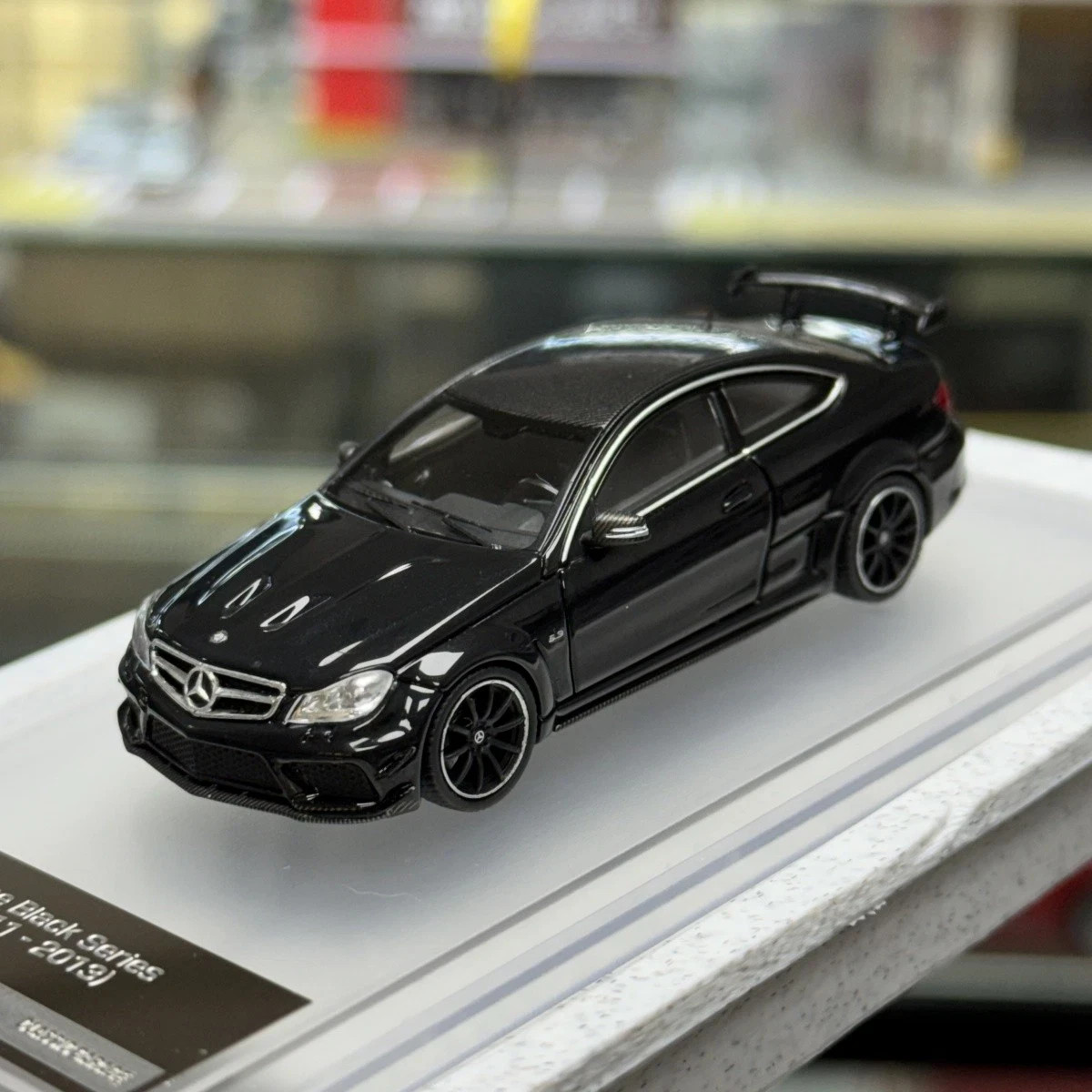 MERCEDES BENZ C63 COUPE BLACK SERIES W204 BLACK 1/64 CAR BY CLASSIC GARAGE CS