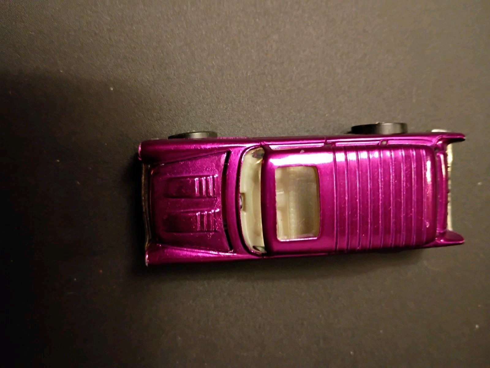 Hotwheels Redline Classic Nomad Magenta 1969 VN/MINT