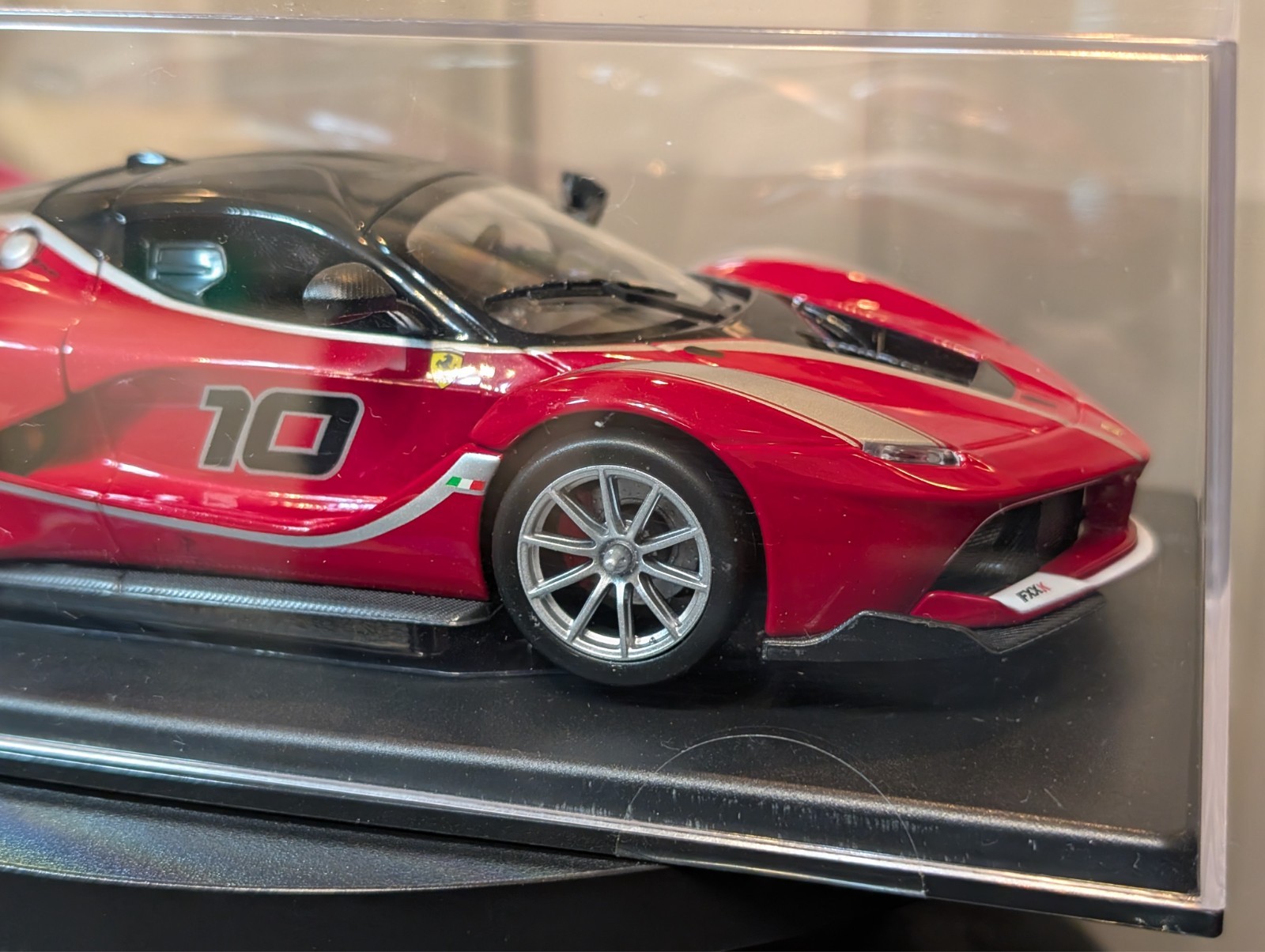 DeAgostini Ferrari FXX K 2014 Red 1/24 Diecast Model Car Display Case Used JP