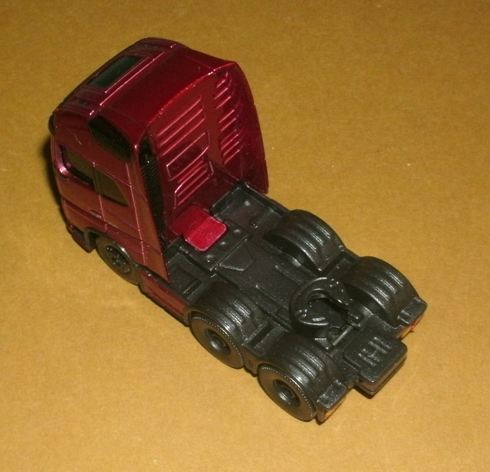 1/87 HO Scale Volvo FH16 750 COE Tractor Unit Diecast Truck Replica – Maisto