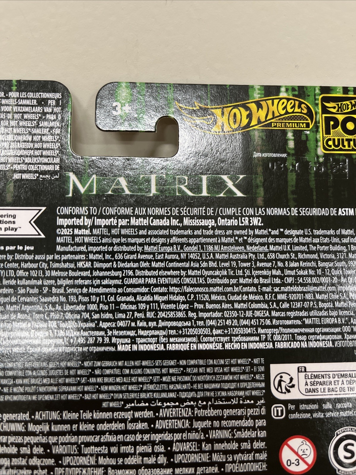 Hot Wheels Pop Culture Matrix 64 Lincoln Continental 1:64 Scale Ages 3+