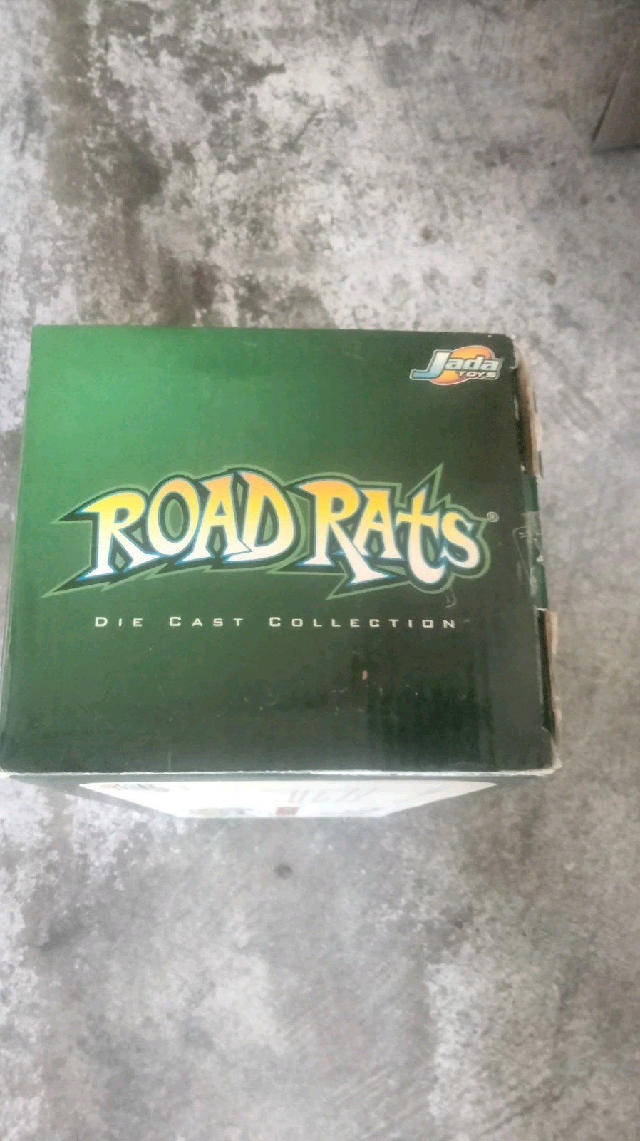 JADA ROAD RATS 1:24 (Customized) “1961 Chevy Impala” with 3 Homie Hood Rats RARE