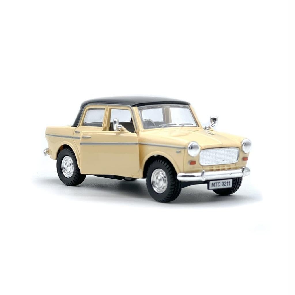 Queens 70 Toy Model Fiat Openable Doors Pull Back Action / Gift Toys for Kid