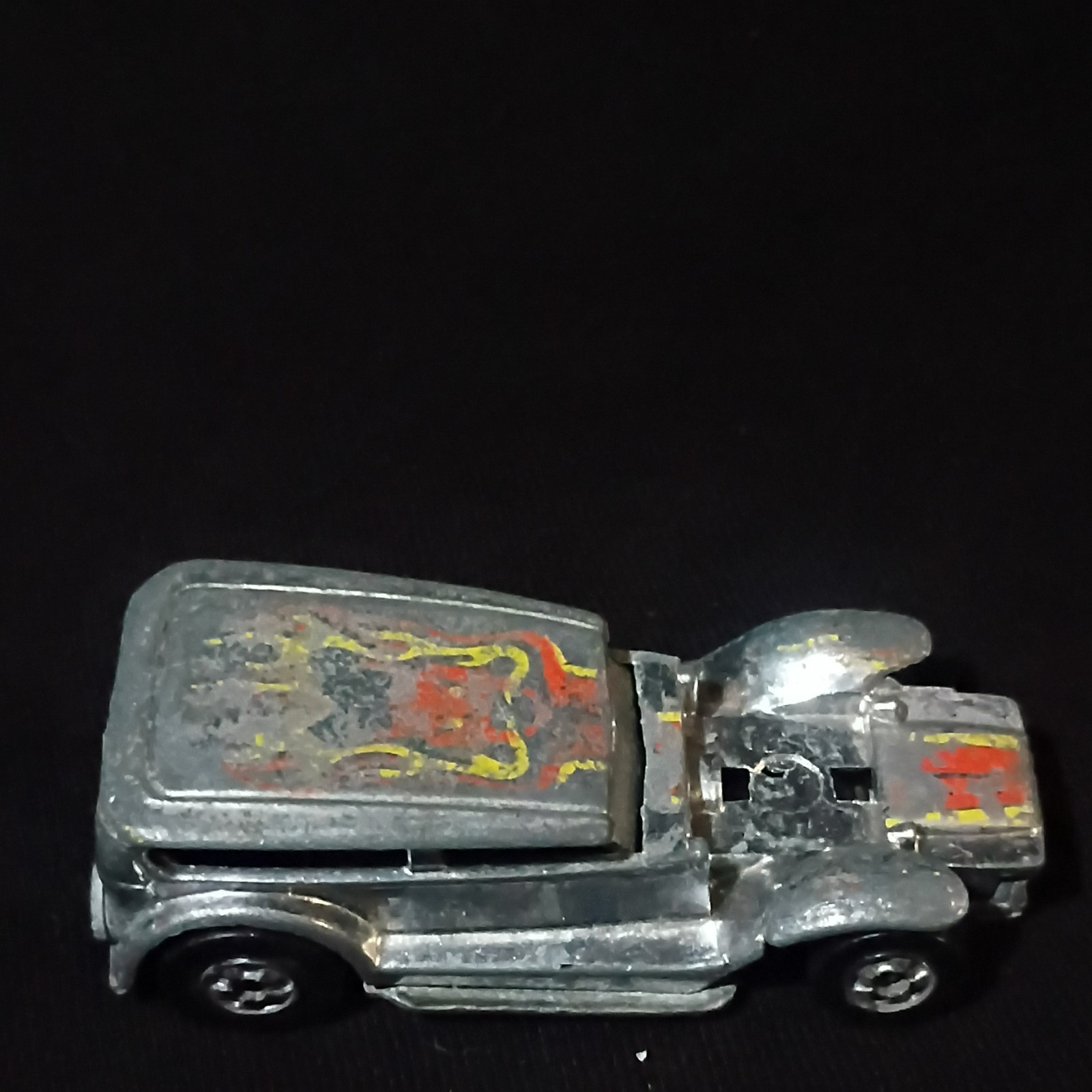 Hot Wheels Redlines Rolls-Royce Silver Ghost 1974 1:64 Silver Diecast Car
