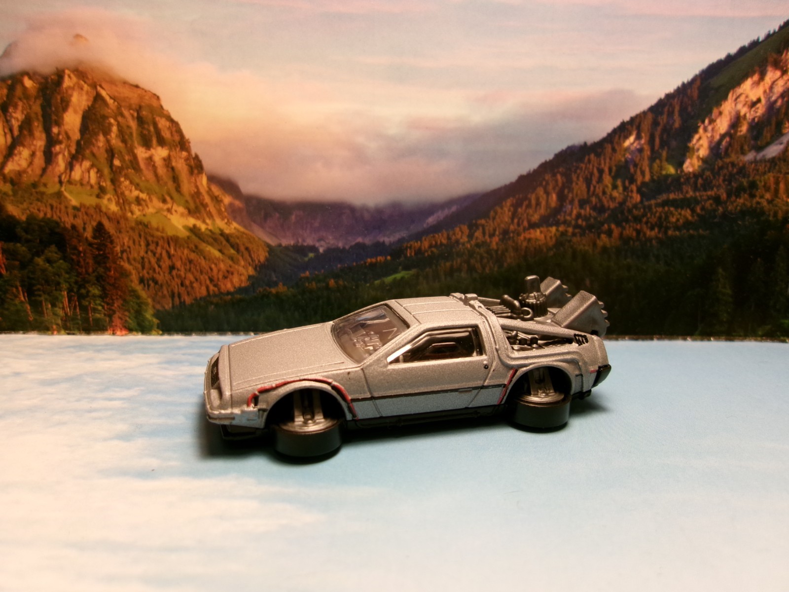BACK TO THE FUTURE TIME MACHINE 2024 Hot Wheels Screen Time Series Silver