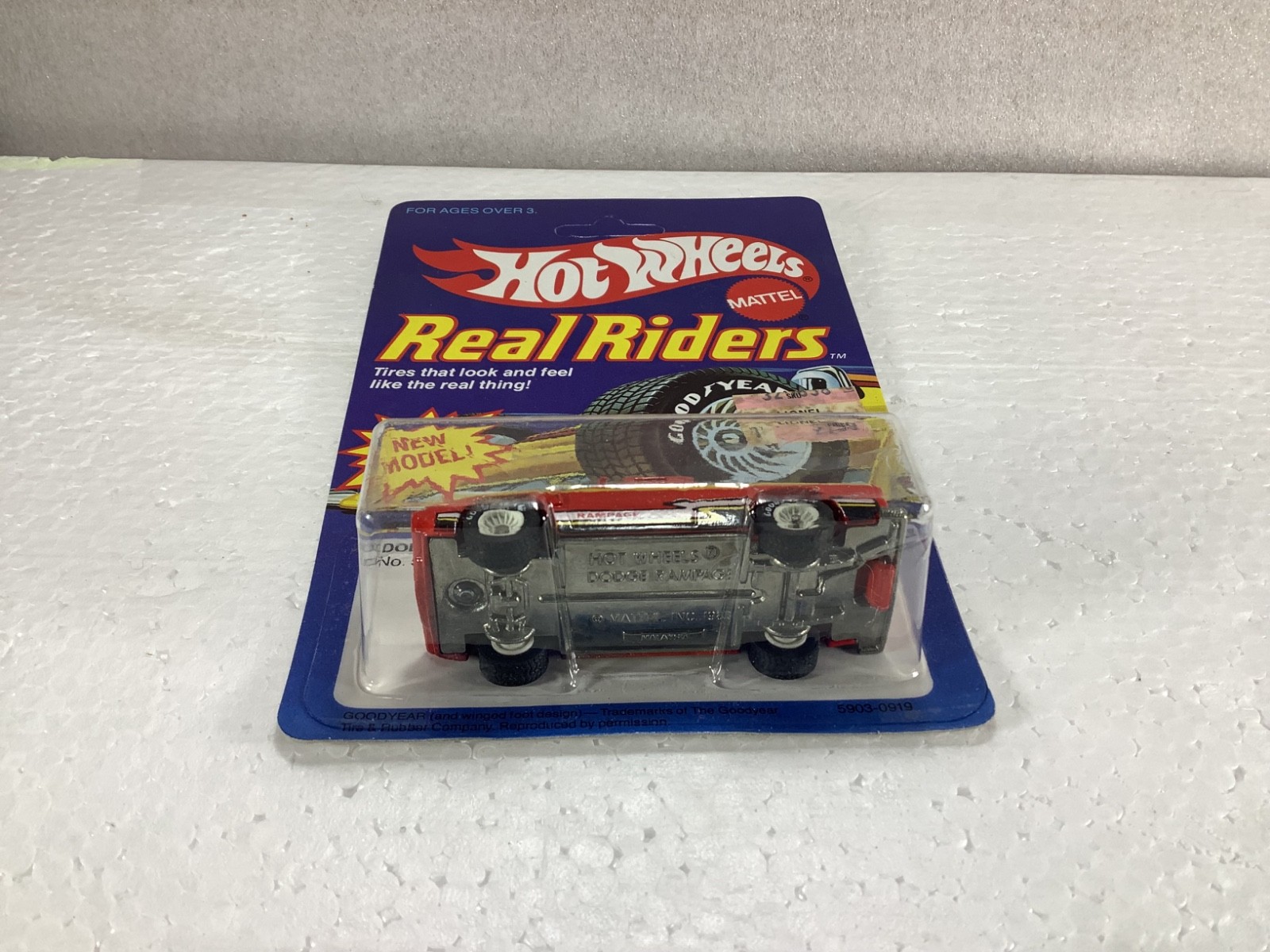 Hot Wheels Real Riders Red Dodge Rampage 5903 Gray wheels Diecast UNPUNCHED BP