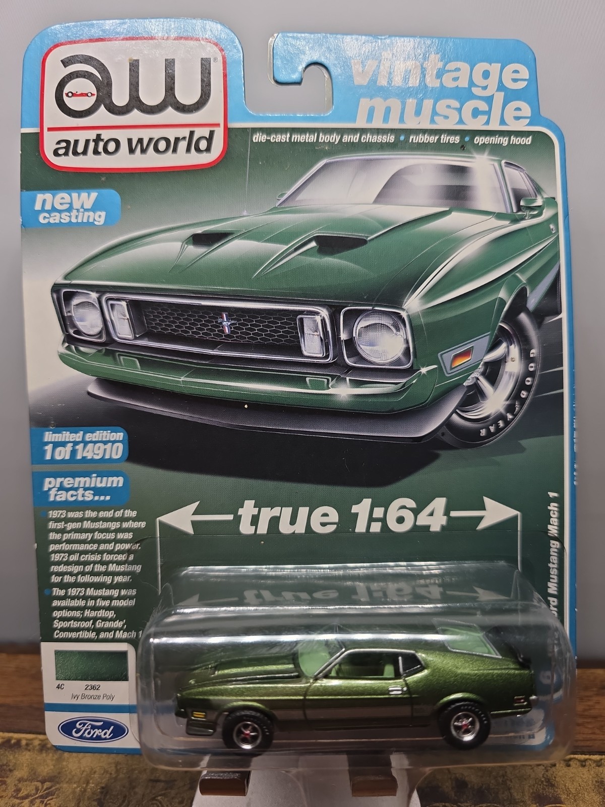 Auto World Premium Vintage Muscle 1973 Ford Mustang Mach 1 IVY BRONZE POLY NIP