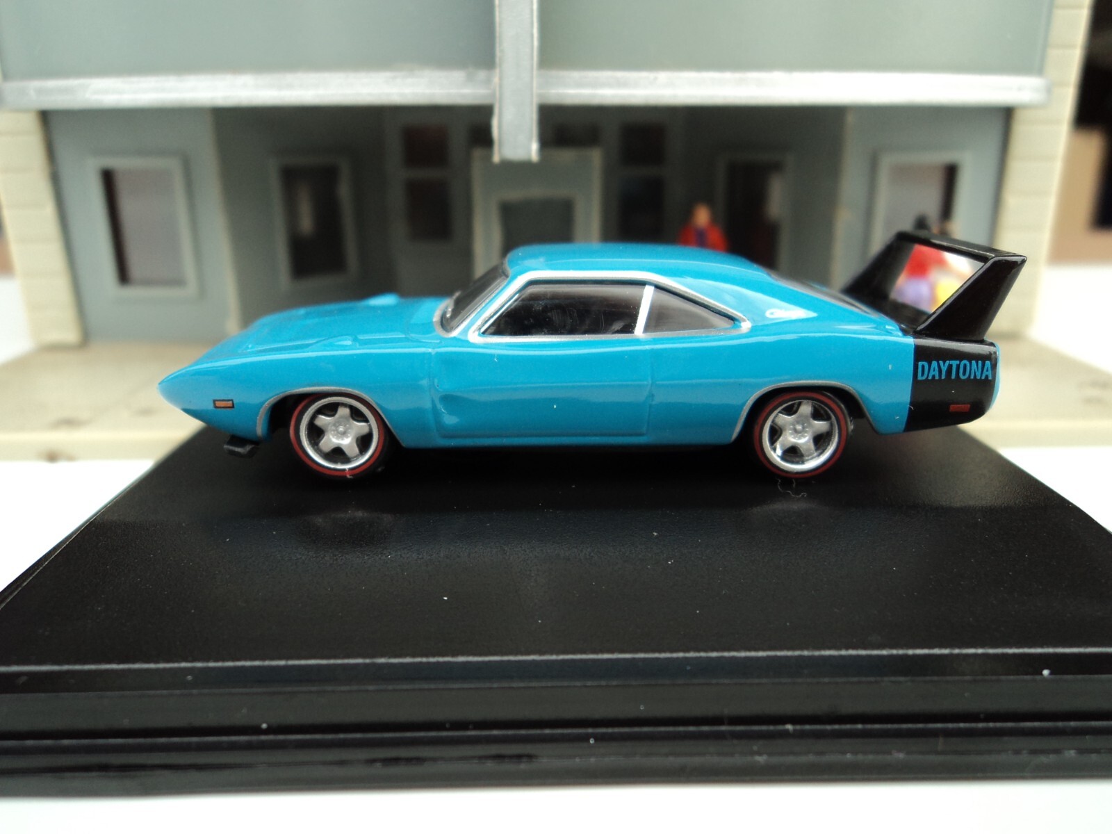 Oxford 1969 DODGE CHARGER DAYTONA Blue w/ Black Spoiler 1/87 HO diecast