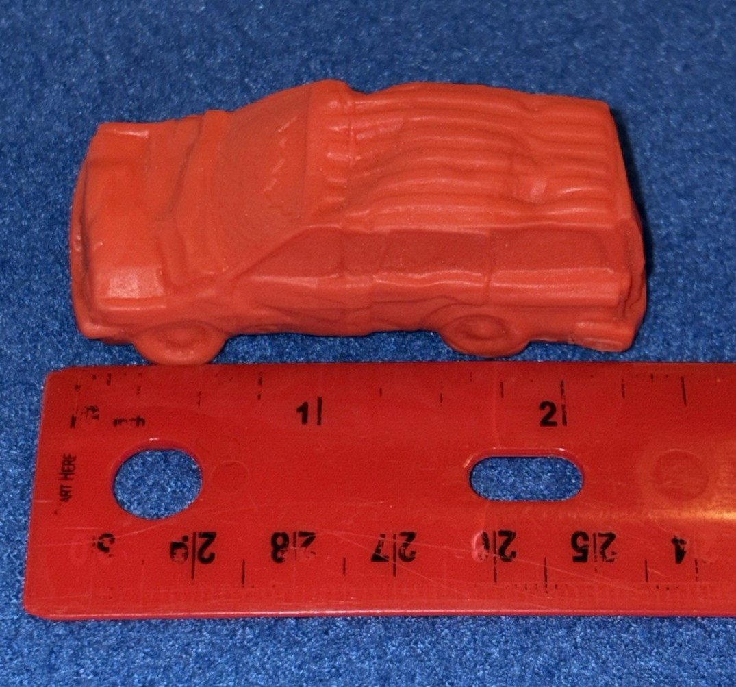 Hot Wheels Monster Jam Crash & Carry Arena Rubber Plastic Crushed Mini Van 2016