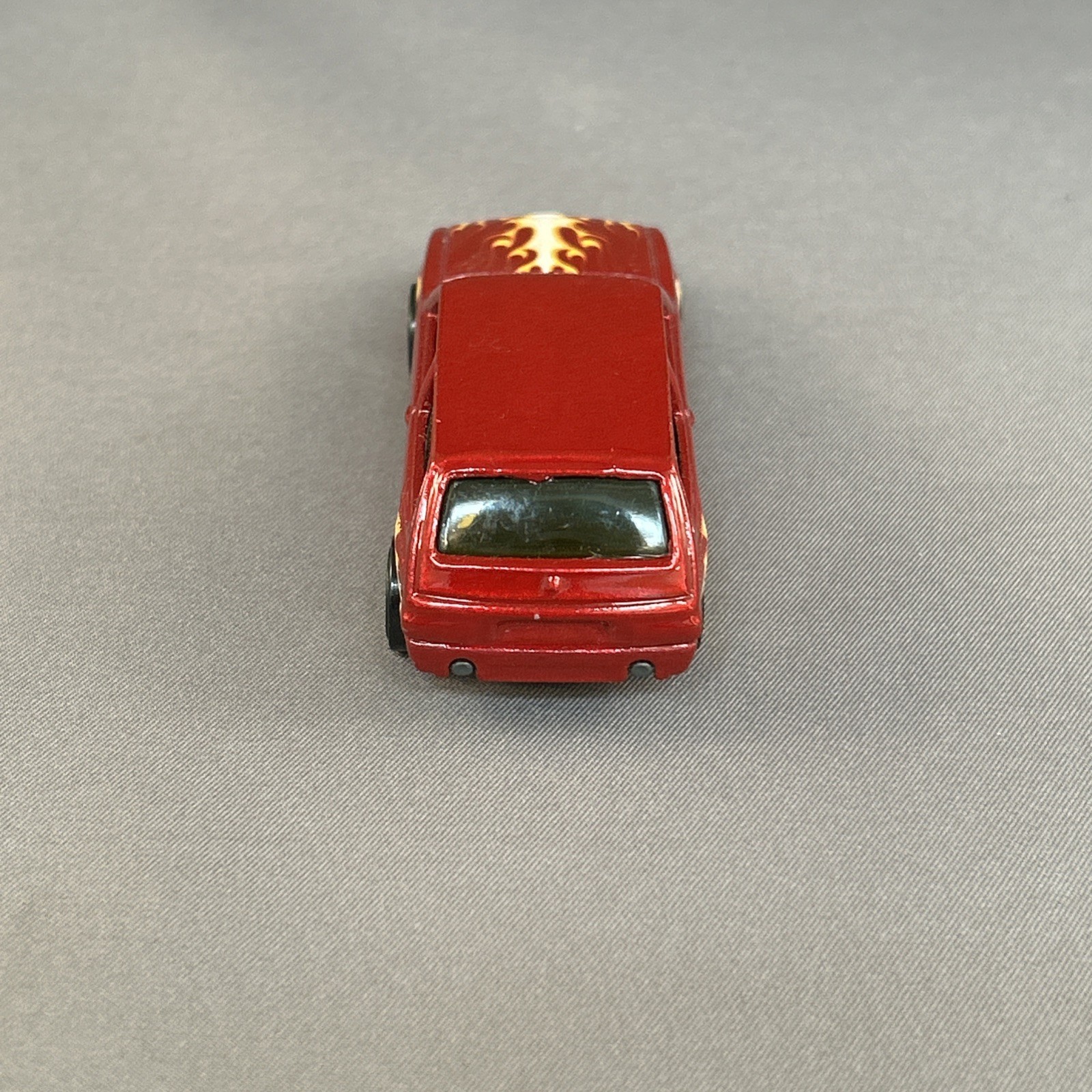 2012 Hot Wheels Heat Fleet – Volkswagen Brasilia – Red w/ Flames