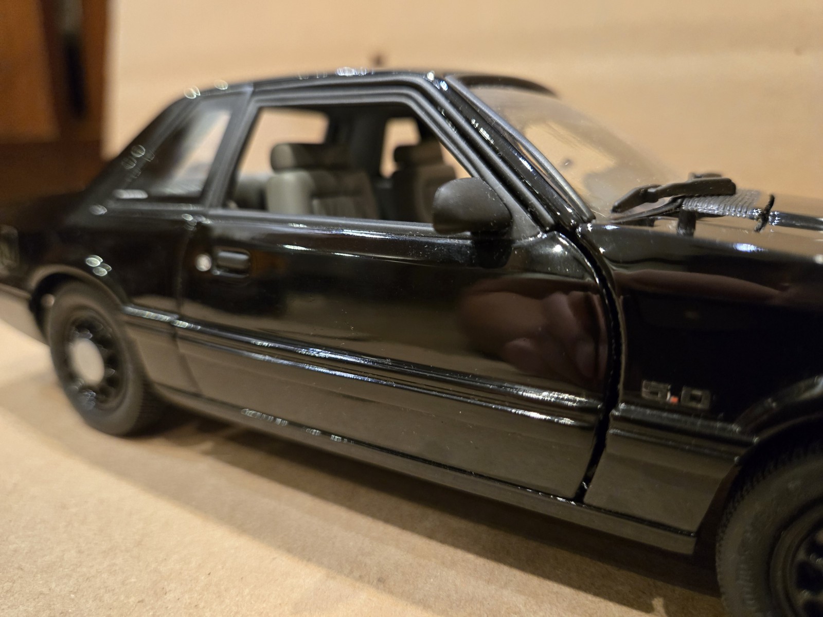 READ – GMP 1/18 Scale 1992 FBI Pursuit Ford Mustang SSP – Diecast 🔥🔥🔥