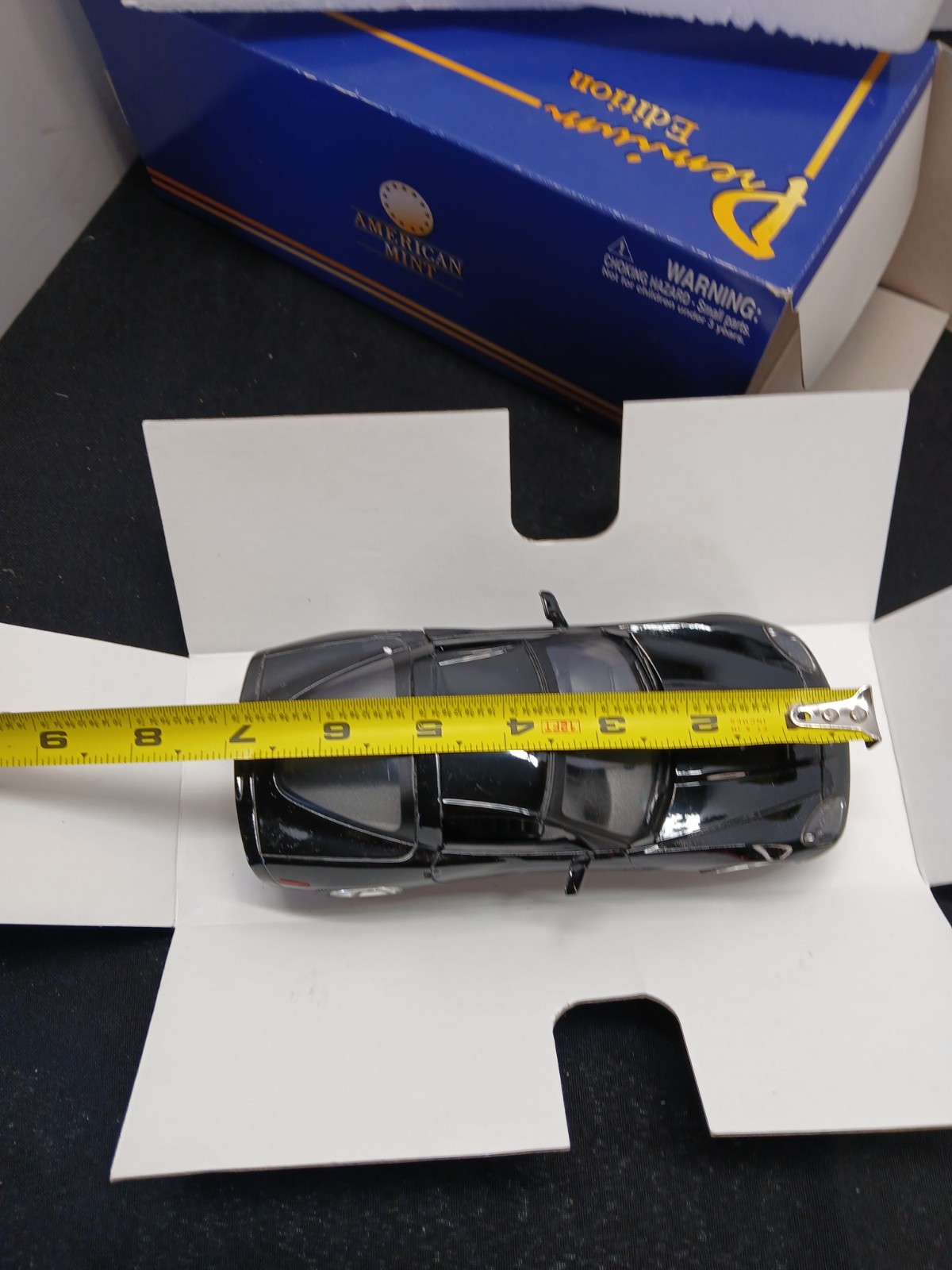 American Mint 1:24 Diecast – 2005 Chevrolet Corvette C6 in box