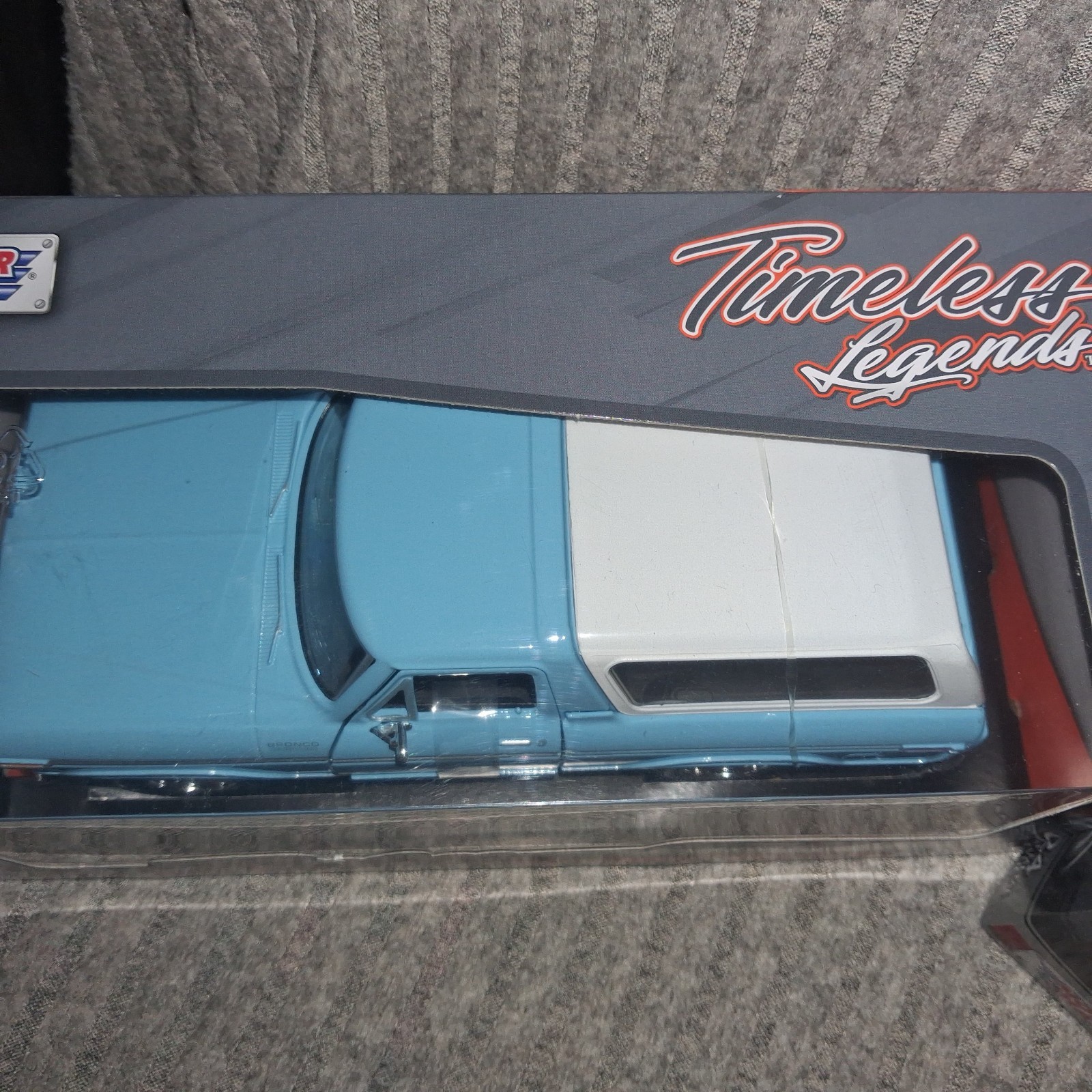 1978 Ford Bronco Custom Light Blue and White “Timeless Legends” Series 1/24 Diec