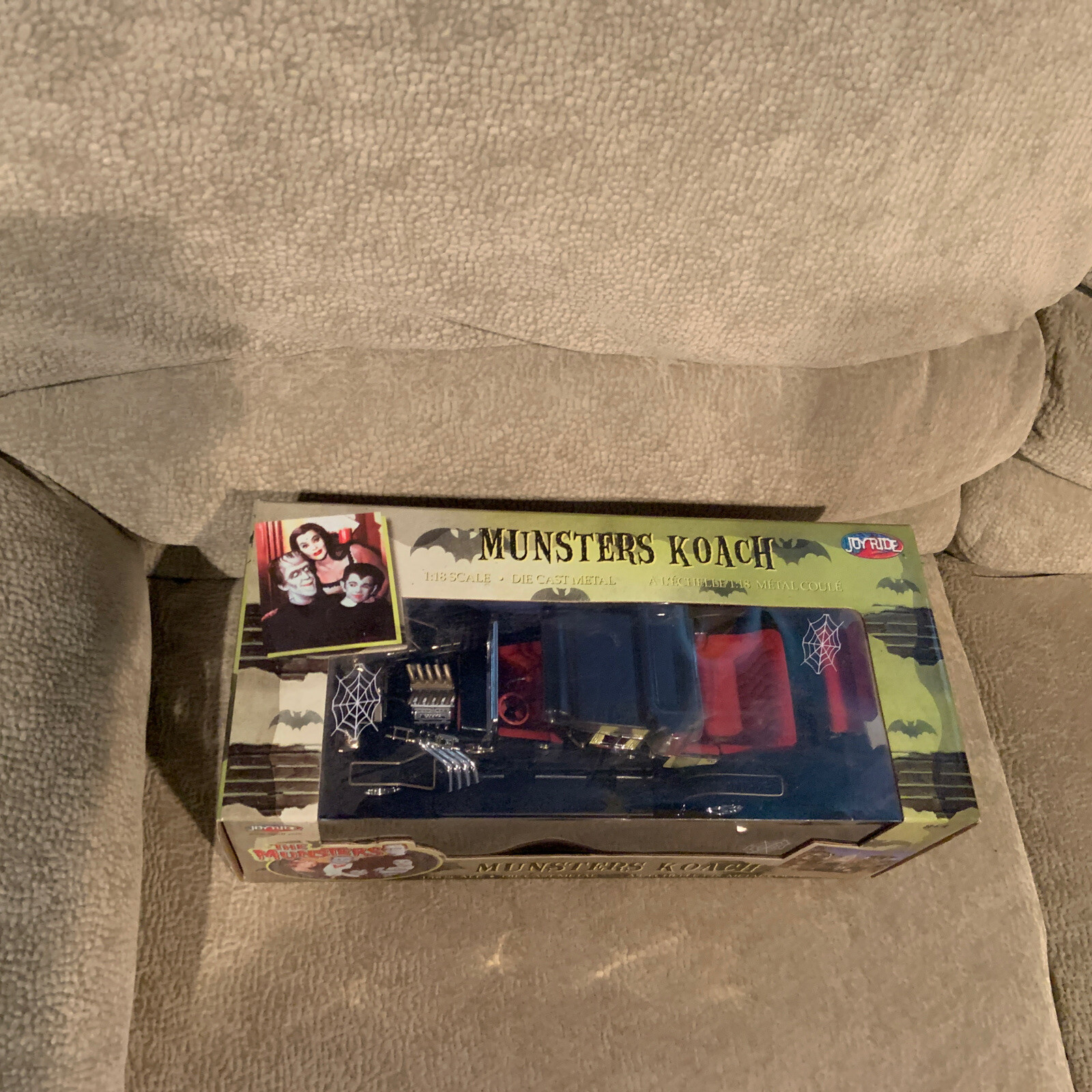 MUNSTERS DRAGULA 1:18 Scale Die Cast Metal RC2 JOYRIDE 2004 & JOYRIDE KOACH 2005